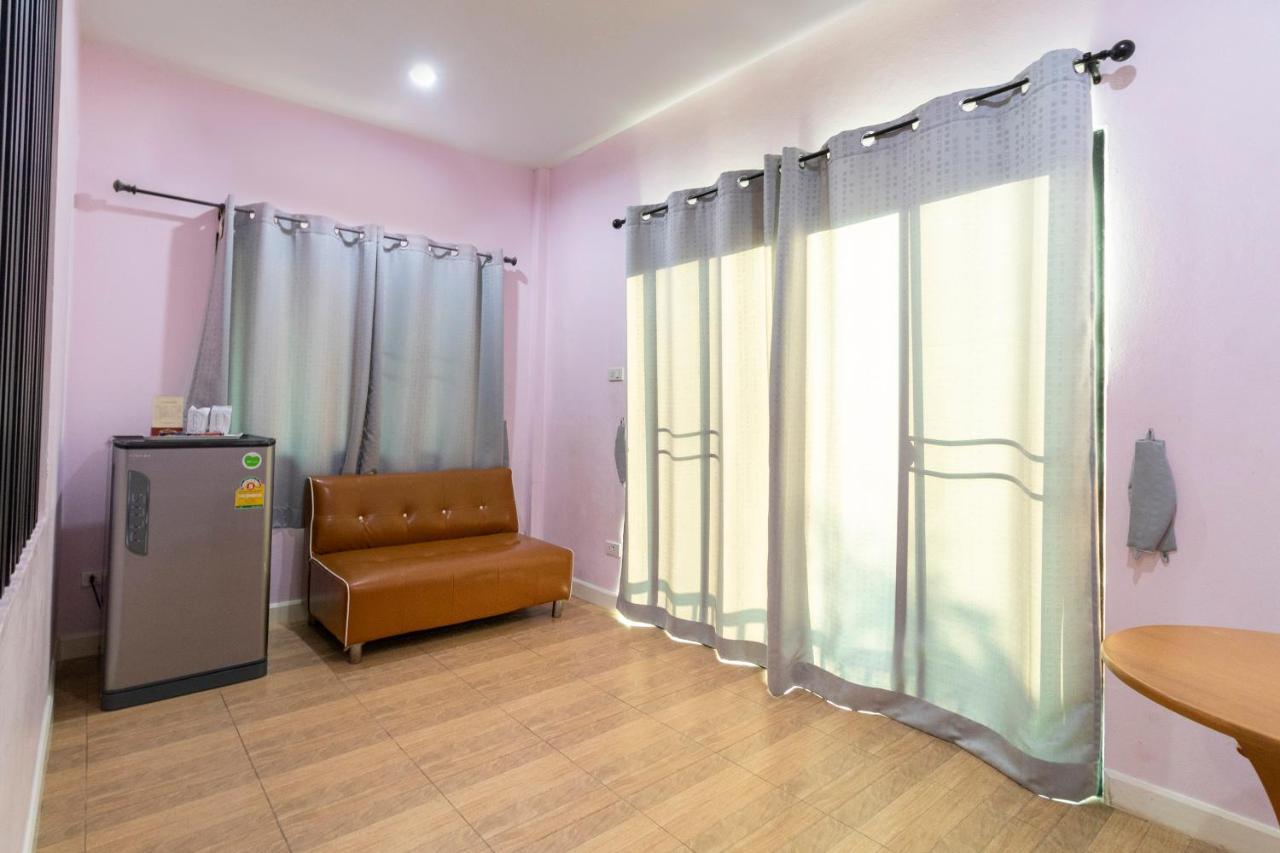 Oyo 798 Reurn Mareena Resort Nakhonratchasima Екстериор снимка